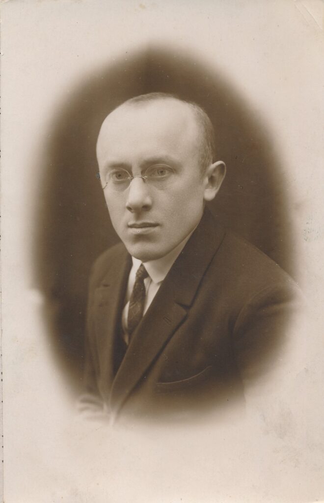 Rapolas Mackonis (1900–1982)
