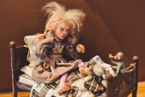 Vaikų literatūros muziejus — lėlių ekspozicija